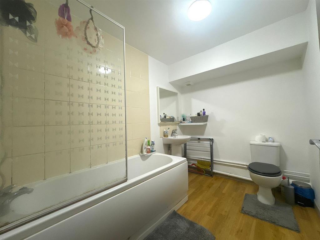 Bathroom.jpeg