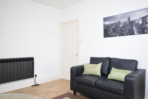 1 bedroom apartment to rent, New Street, Ossett WF5