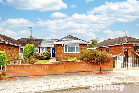 3 bedroom semi-detached bungalow for sale, Highfield Close, Mansfield