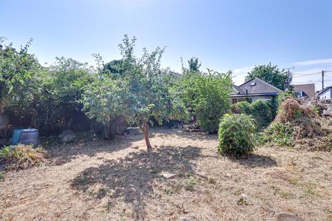 2 bedroom detached bungalow for sale, Bilton Road, Benfleet SS7