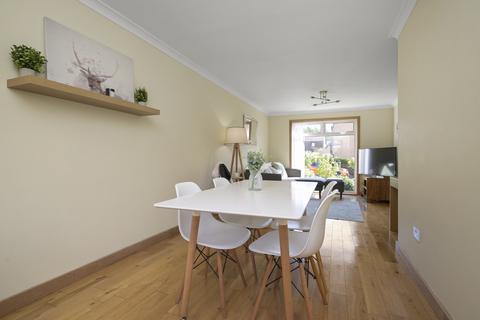 5 Buckstone Howe, Edinburgh, EH10 6XF