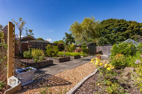 7 Fulwood Close, Bury, BL8 2TL