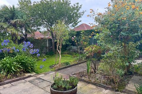 2 bedroom detached bungalow for sale, Eastville Avenue, Rhyl