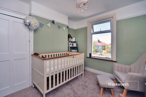 71 Longfellow Road, Worcester Park, KT4 8BE
