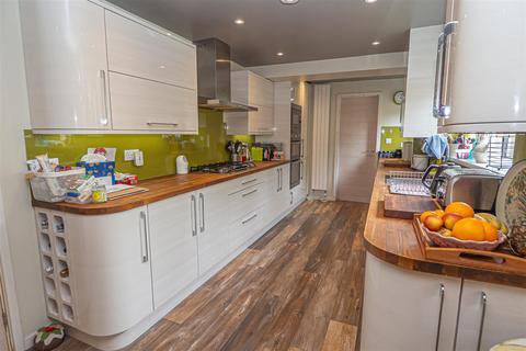 24 Furlong Avenue, Tean, Stoke-on-trent, ST10 4JS