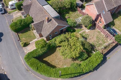 3 bedroom semi-detached house for sale, Lynn Close, Leigh Sinton, Malvern