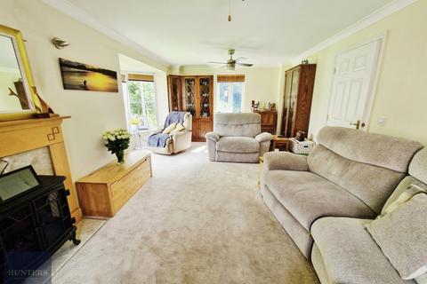 5 bedroom townhouse for sale, Leyshon Way, Bryncethin, Bridgend