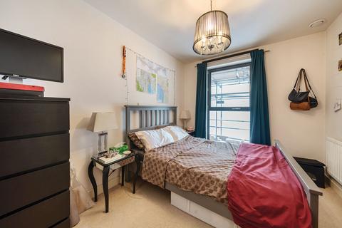 1 bedroom flat to rent, Kennington Road, London, SE11