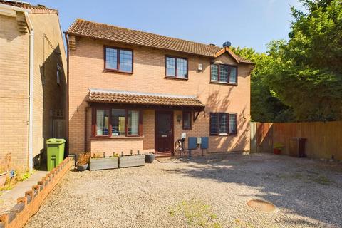 4 bedroom detached house for sale, Stevans Close, Longford, Gloucester