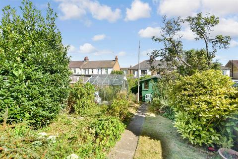 3 bedroom end of terrace house for sale, Larkfield Avenue, Gillingham, Kent