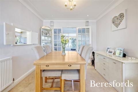 92 Long Brandocks, Writtle, Chelmsford, CM1 3JP