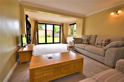 15 Marsh Road, Burnham-on-crouch, CM0 8LZ