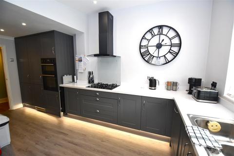 157 Ashingdon Road, Rochford, SS4 1RP