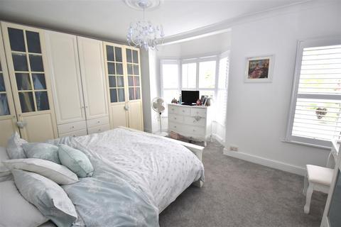 157 Ashingdon Road, Rochford, SS4 1RP