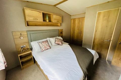 2 bedroom lodge for sale, Coghurst Hall Holiday Park