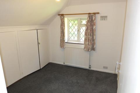 3 bedroom semi-detached house to rent, Valence Road, Lewes BN7