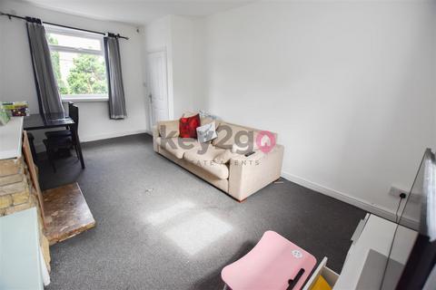 32 Everingham Close, Sheffield, S5 7LP