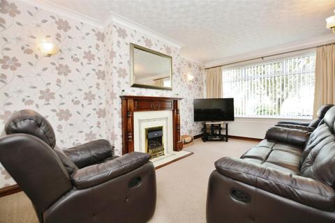 3 bedroom semi-detached house for sale, South Ridge Crescent, Scunthorpe