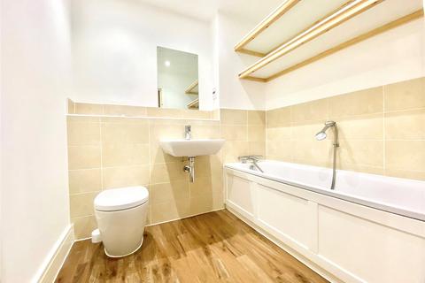 2 bedroom apartment for sale, Bhamra Gardens, Maidenhead, Berkshire, SL6