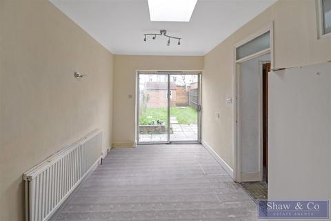 3 bedroom terraced house for sale, Tiverton Road, Hounslow TW3