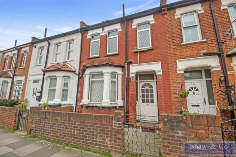 3 bedroom terraced house for sale, Tiverton Road, Hounslow TW3