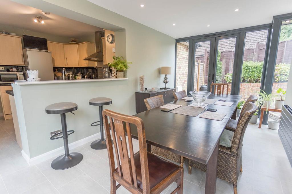 Dining Room Open Plan to Kitchen