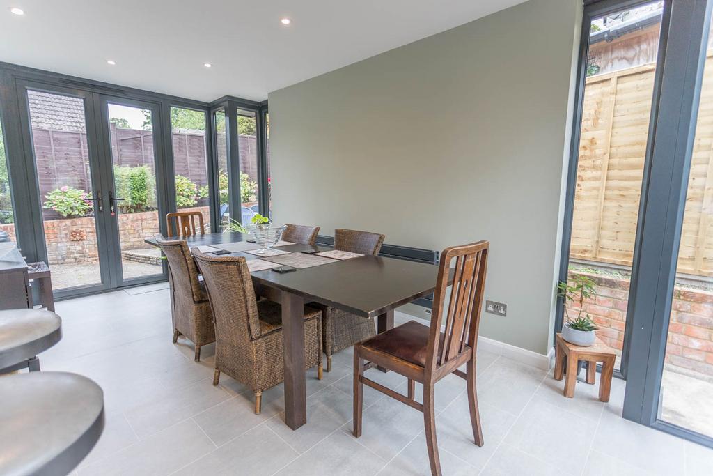 Dining Room Open Plan to Kitchen