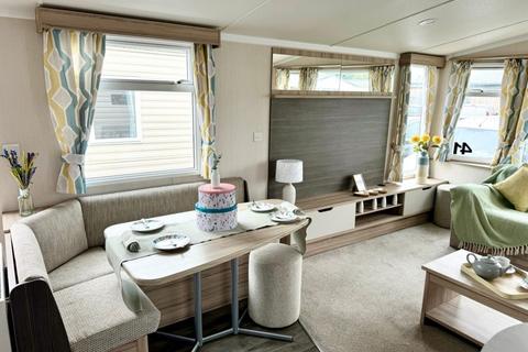 2 bedroom static caravan for sale, Felixstowe Beach Holiday Park