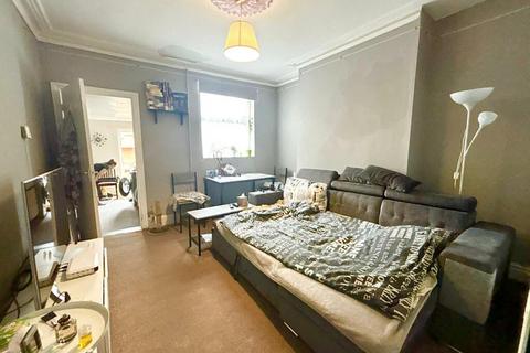 118 Fentham Road, Erdington, Birmingham, B23 6AN
