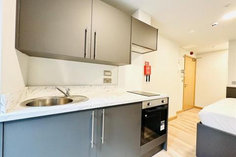 1 bedroom in a house share to rent, 21 Heathcoat Street