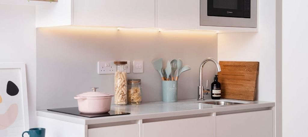 Medium Accessible Studio (4).jpg