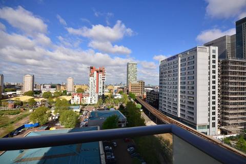 Studio to rent, Pan Peninsula, Canary Wharf, London, E14