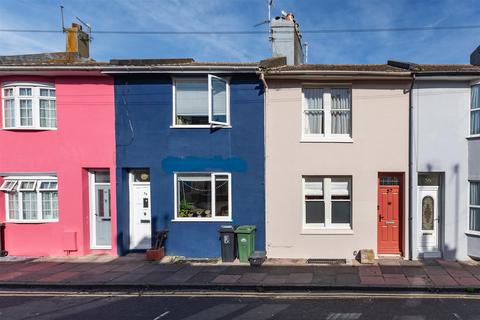 3 bedroom house to rent, Washington Street, Brighton