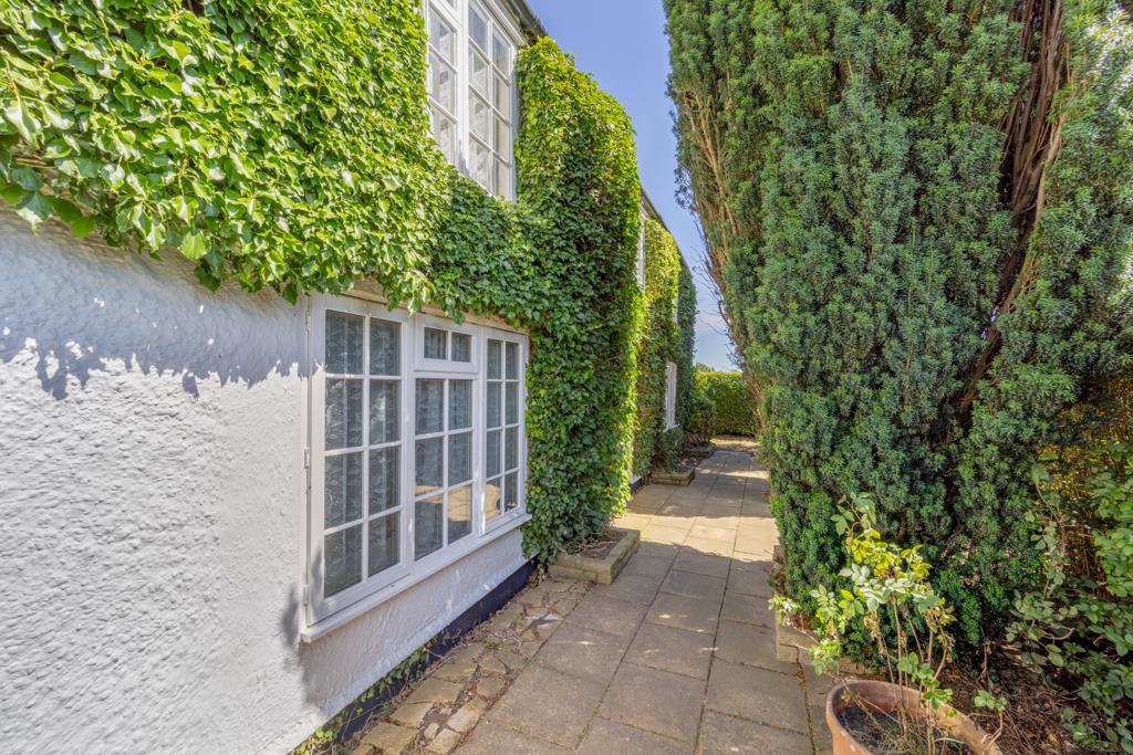 Yew Tree Cottage (Surfleet)-6.jpg