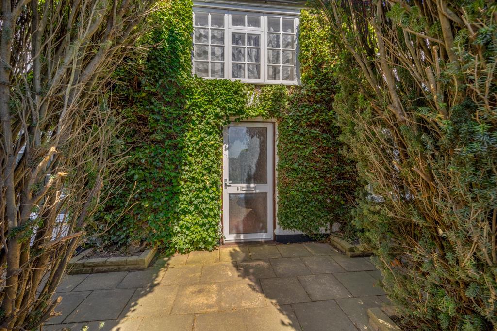 Yew Tree Cottage (Surfleet)-8.jpg