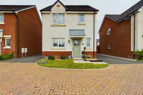 3 bedroom detached house for sale, Blue Lake Close, Ebbw Vale, NP23