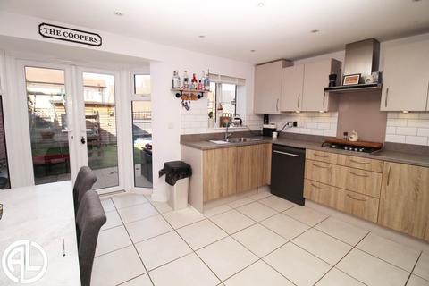 3 bedroom link detached house for sale, Walnut Tree Way, Meppershall, SG17 5AB