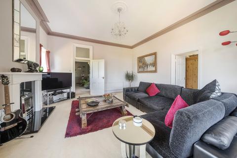 4 bedroom flat for sale, Guildford Road, Loxwood, RH14