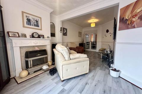 4 bedroom semi-detached house for sale, Letchworth Road, Luton LU3