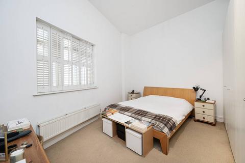 1 bedroom flat for sale, Gowers Walk, Aldgate, London, E1