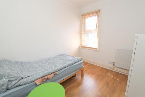 53 Wandle Road, Wallington, SM6 7ET