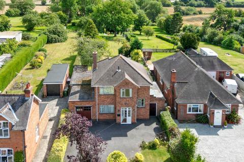 3 bedroom detached house for sale, Evesham Road, Astwood Bank, Redditch B96 6AY