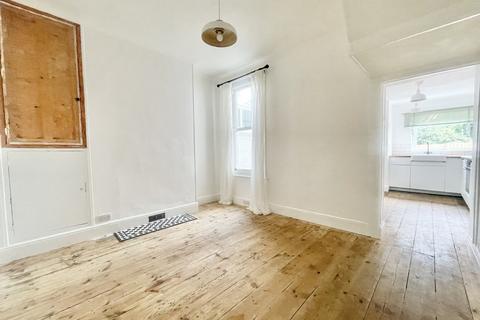 92 Barton Road, Exeter, EX2 9DD