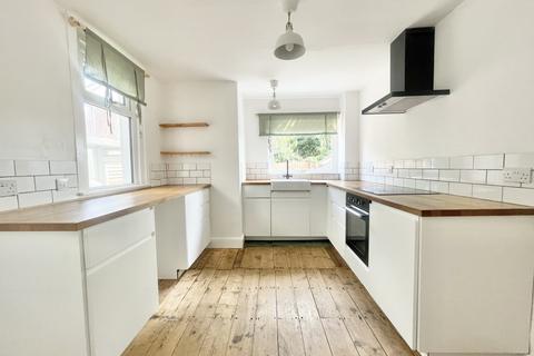 92 Barton Road, Exeter, EX2 9DD