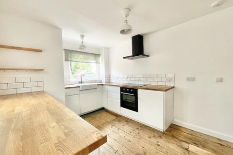 92 Barton Road, Exeter, EX2 9DD