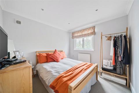 3 bedroom flat for sale, Bridge Road, East Molesey, KT8