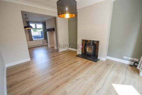 4 bedroom semi-detached house for sale, Old Hall Road, Chesterfield, S40