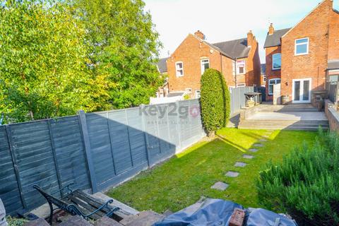 4 bedroom semi-detached house for sale, Old Hall Road, Chesterfield, S40