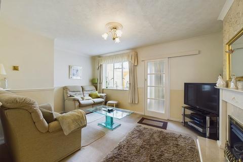 7 Melrose Close, Worcester, WR2 5JE