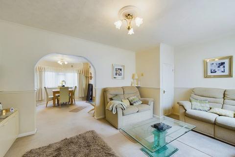 7 Melrose Close, Worcester, WR2 5JE